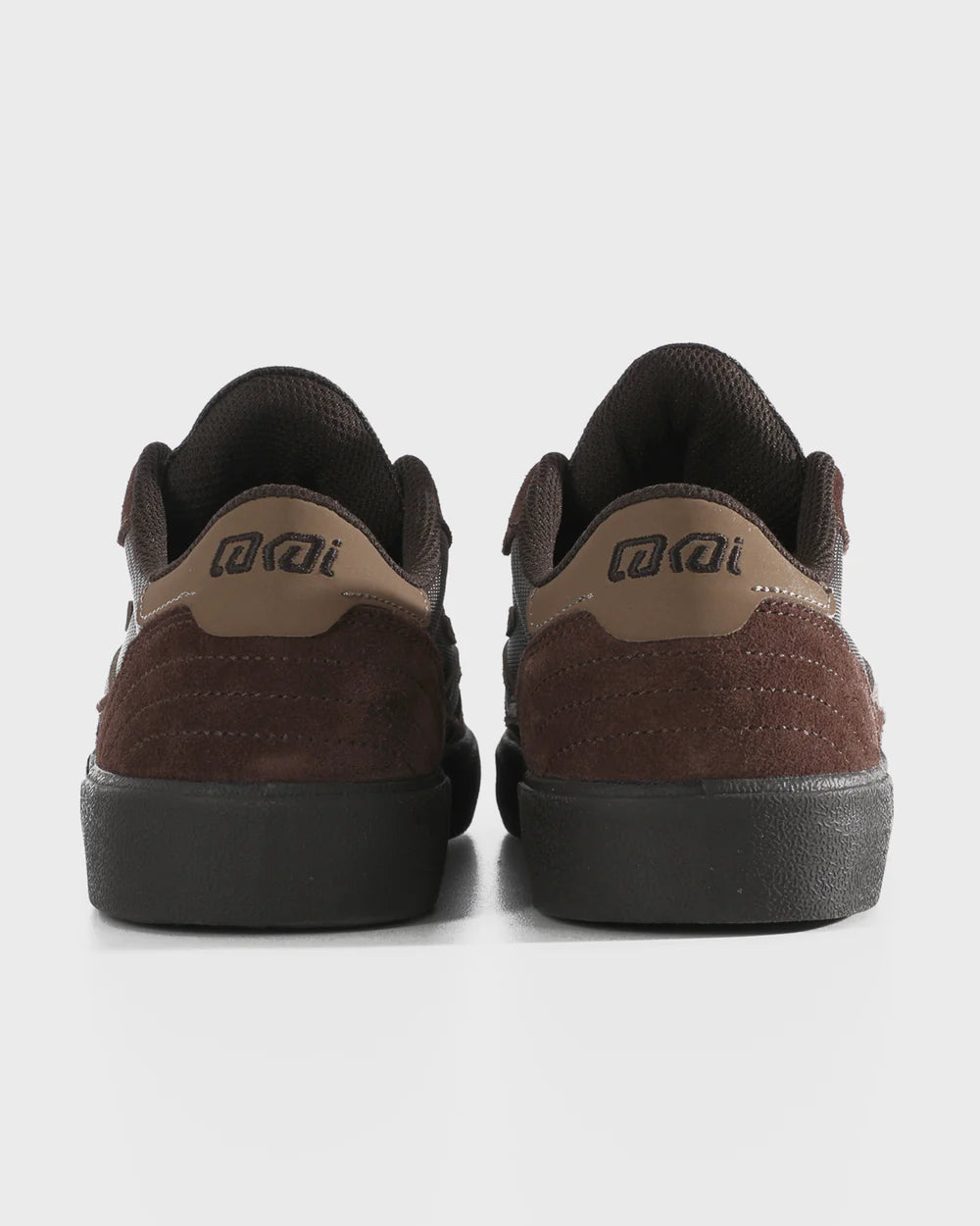 CAMBRIDGE CHESTNUT SUEDE MONOCHROME