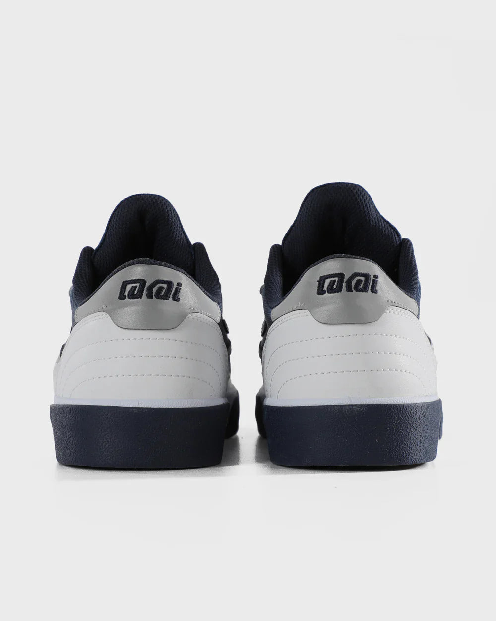 CAMBRIDGE WHITE LEATHER NAVY REFLECTIVE