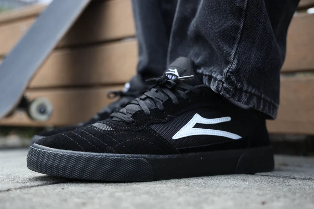CAMBRIDGE BLACK SUEDE