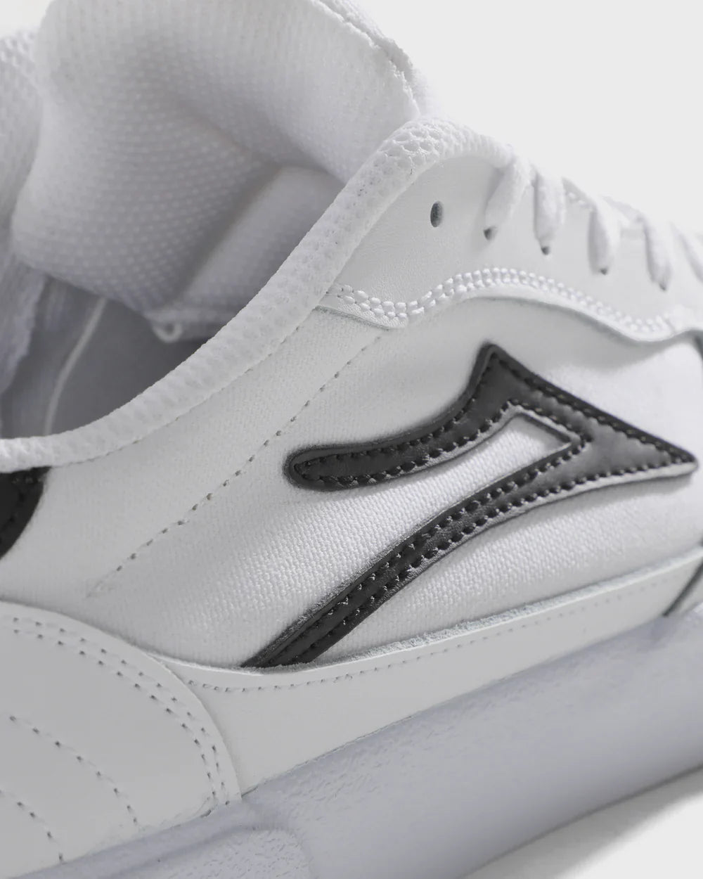 CAMBRIDGE WHITE LEATHER 2