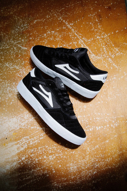 CAMBRDIGE BLACK WHITE SUEDE 2025